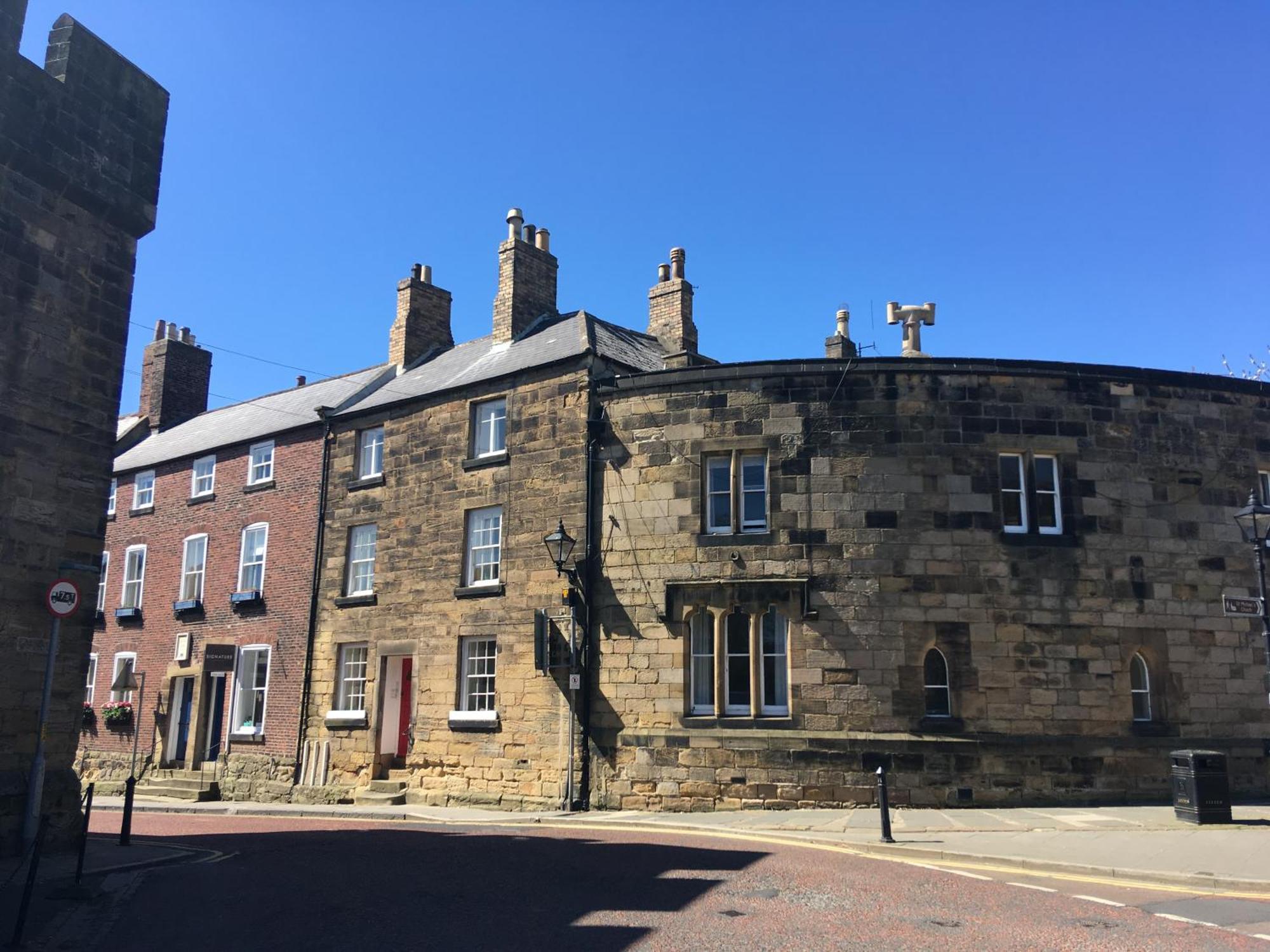 Castle Retreat - Luxury Apartment Opposite Alnwick Castle Kültér fotó
